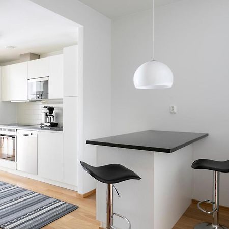 2Ndhomes Cozy 1Br Apartment With Balcony By The Central Station Helsinki Exterior photo
